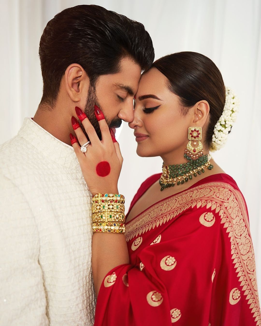 BOLLYWOOD SUPER HIT SONAKSHI SHINHA WOVEN ZARI BANARASI SILK SAREE