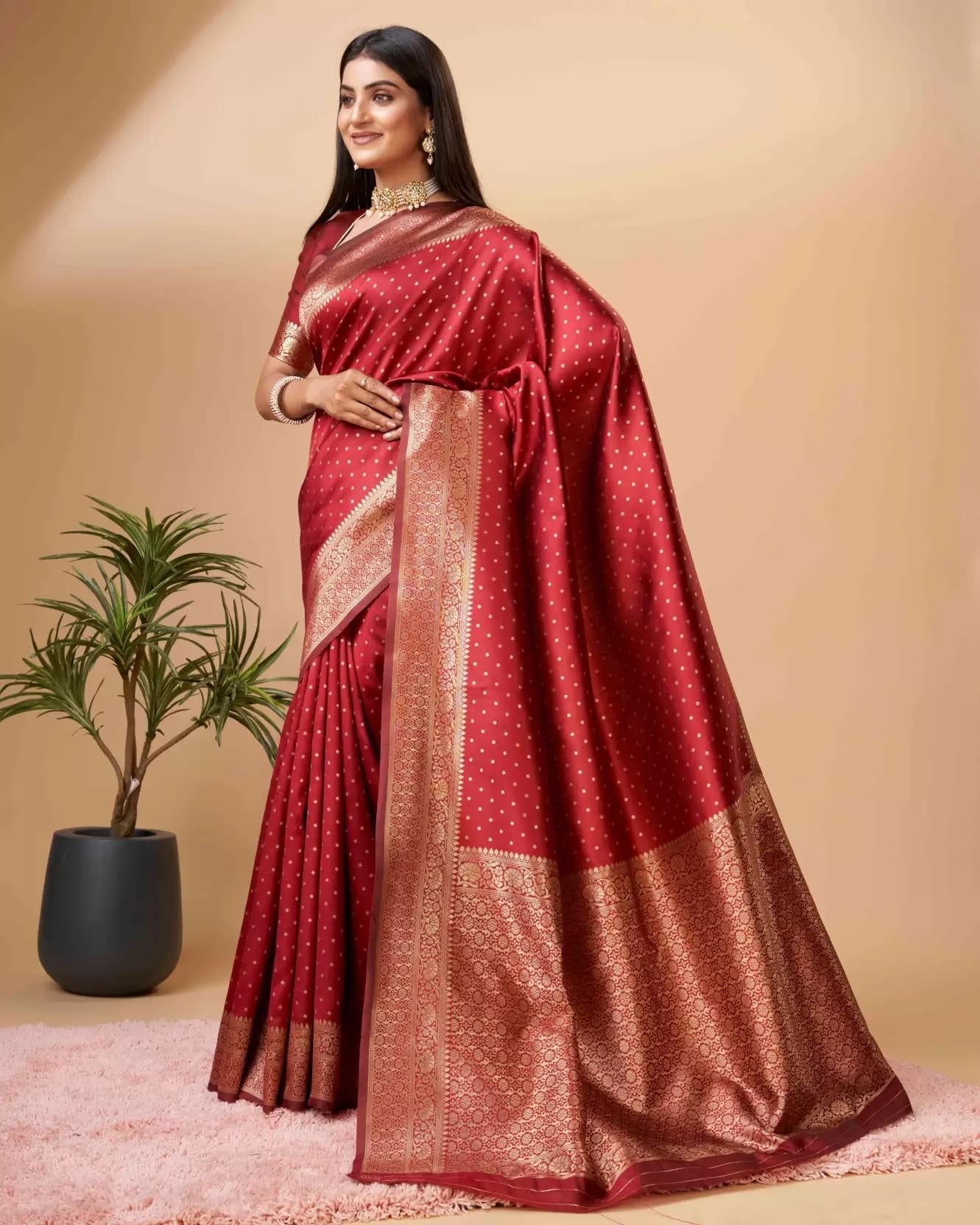 Red Pure Soft Silk Saree With Engrossing Blouse Piece