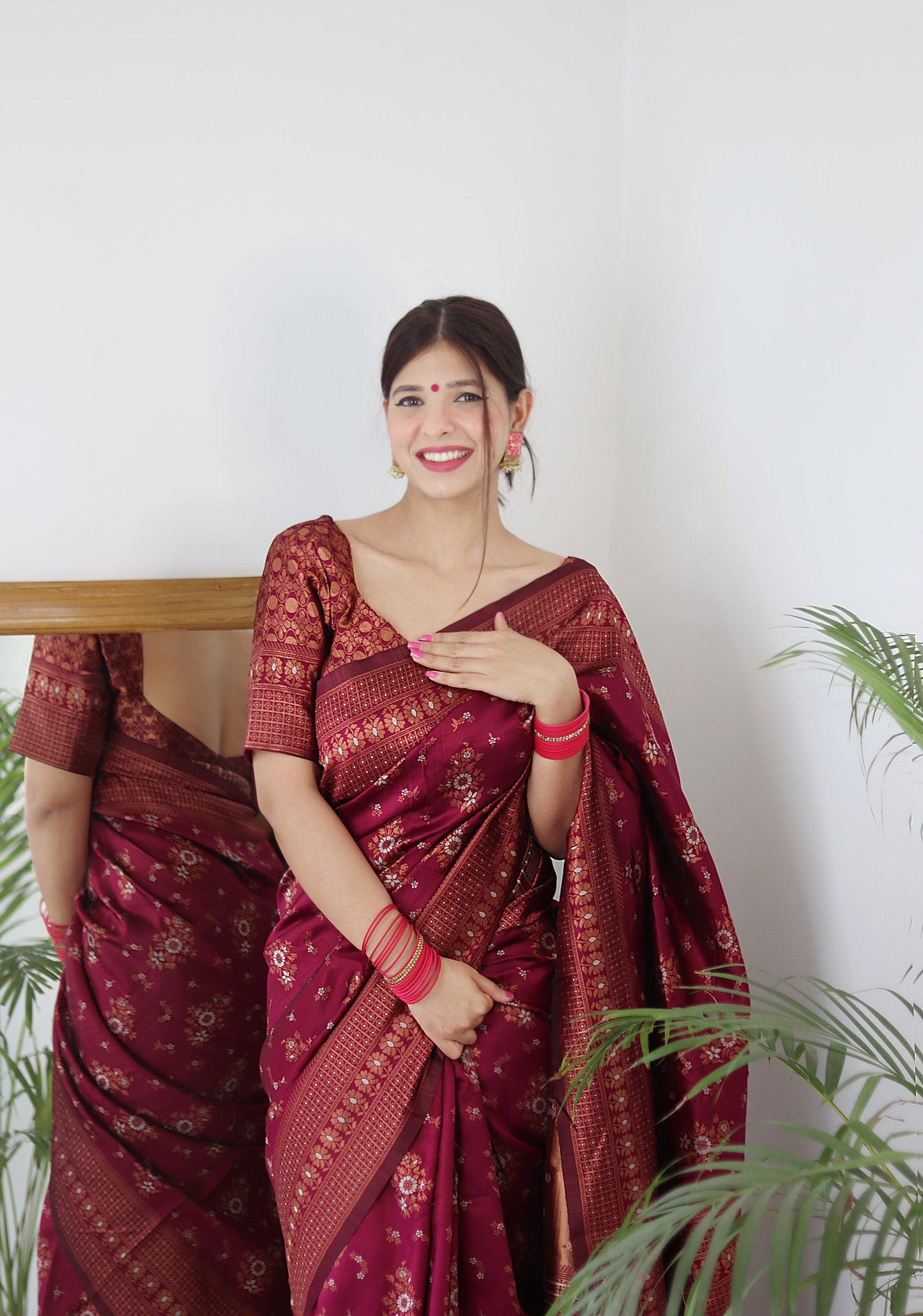 Maroon Pure Soft Silk Saree With Twirling Blouse Piece