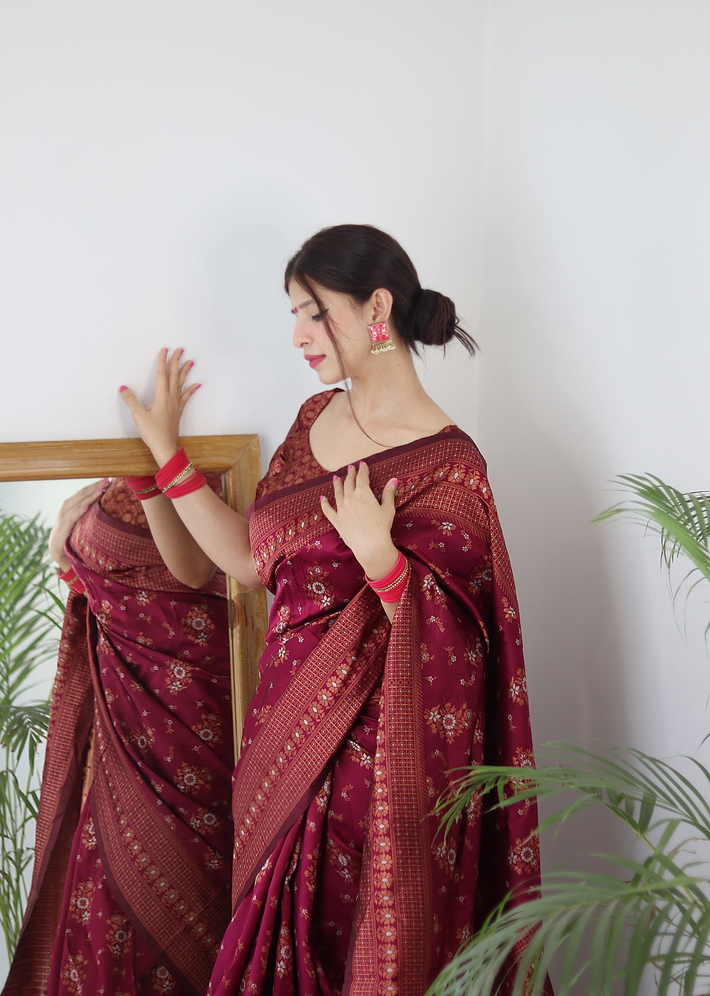 Maroon Pure Soft Silk Saree With Twirling Blouse Piece