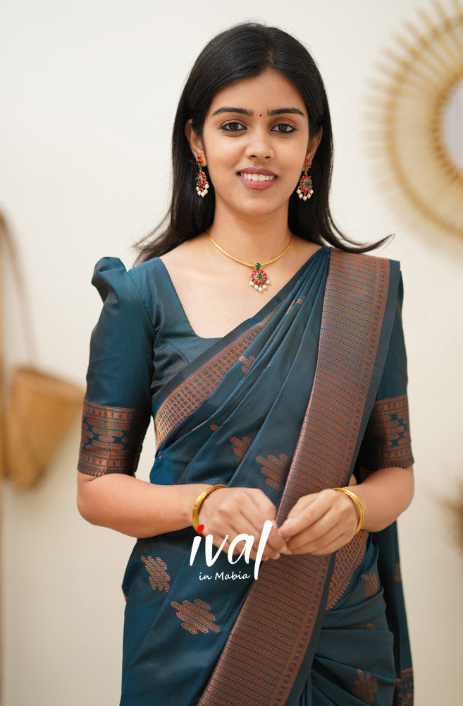 Teal Blue Pure Soft Silk Saree With Confounding Blouse Piece