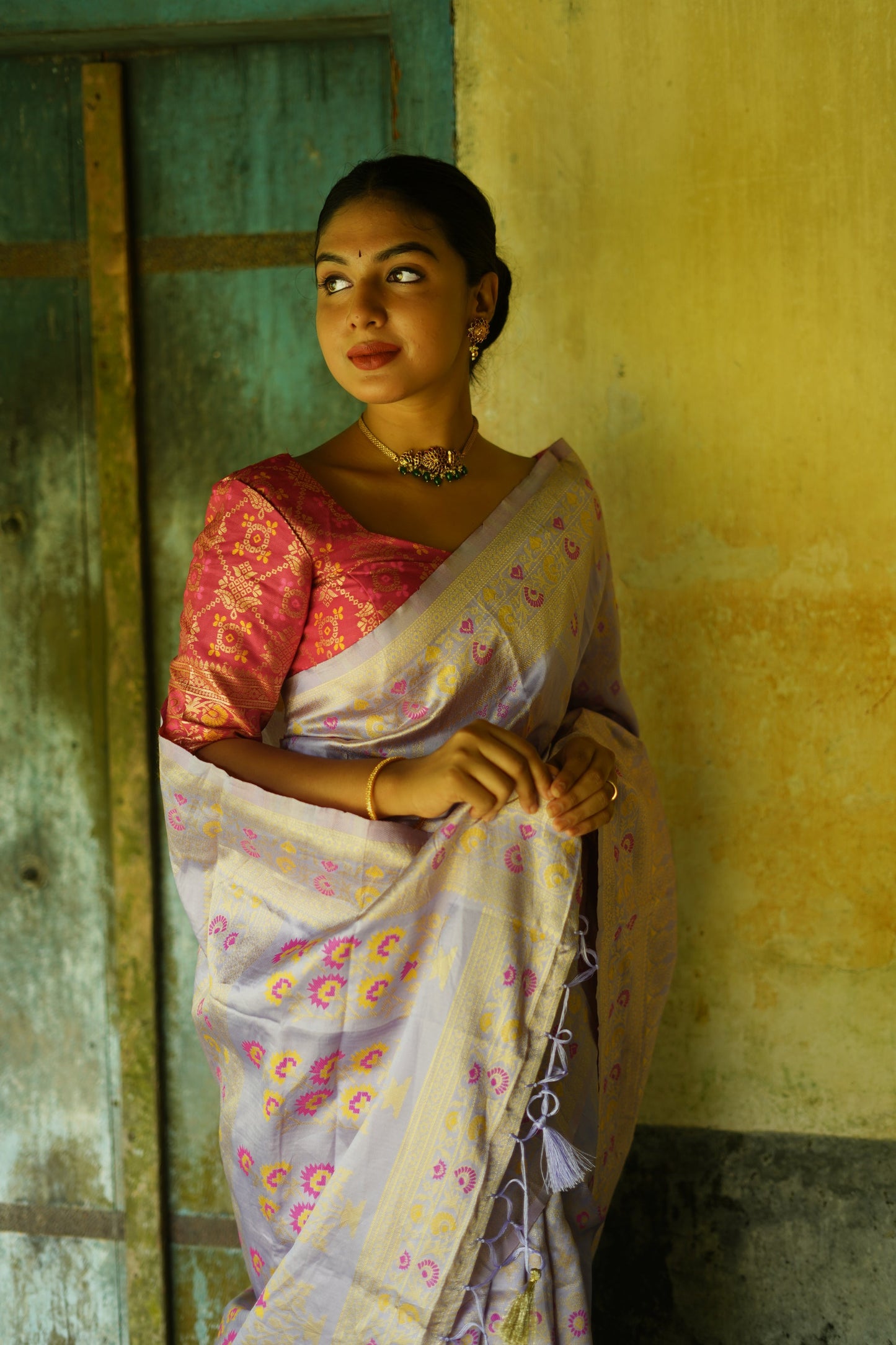 Lavender Pure Soft Silk Saree With Twirling Blouse Piece