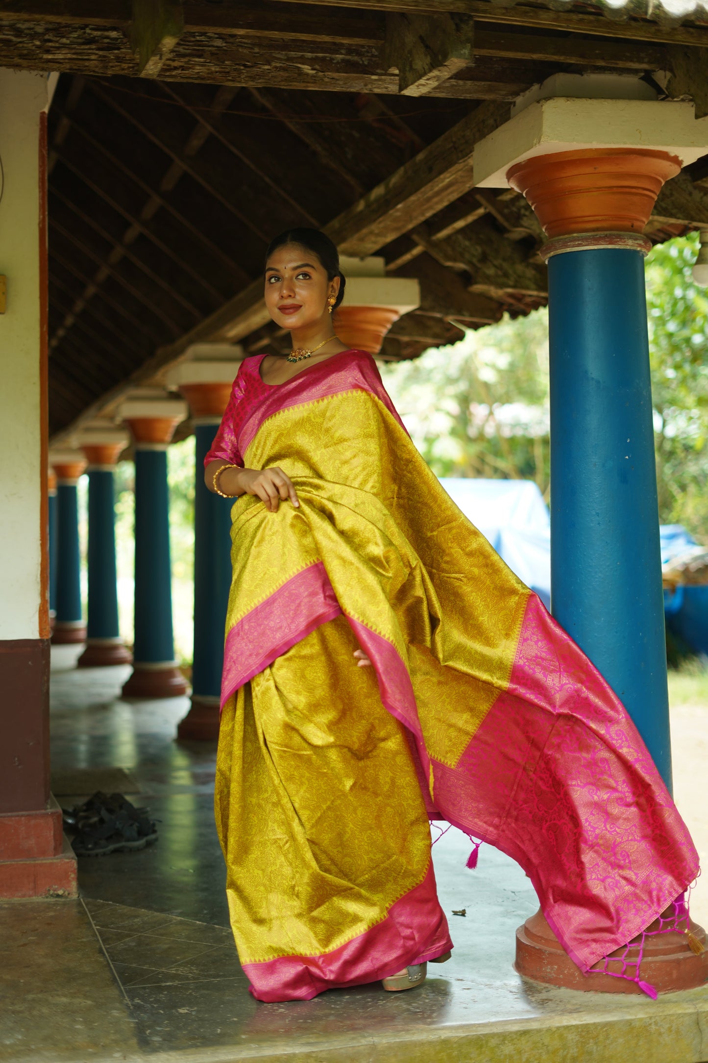 Lime Pure Soft Silk Saree With Twirling Blouse Piece