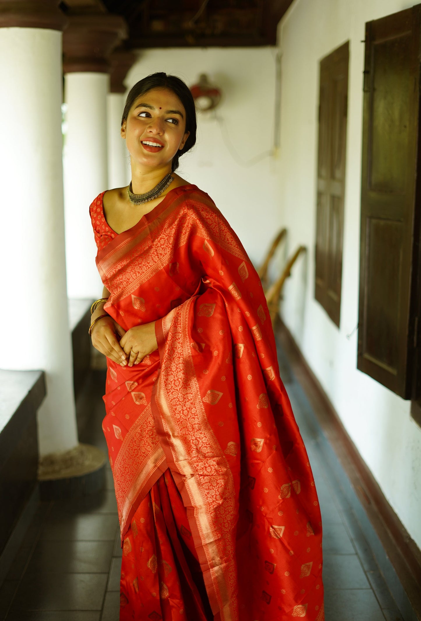 Red Pure Soft Silk Saree With Twirling Blouse Piece