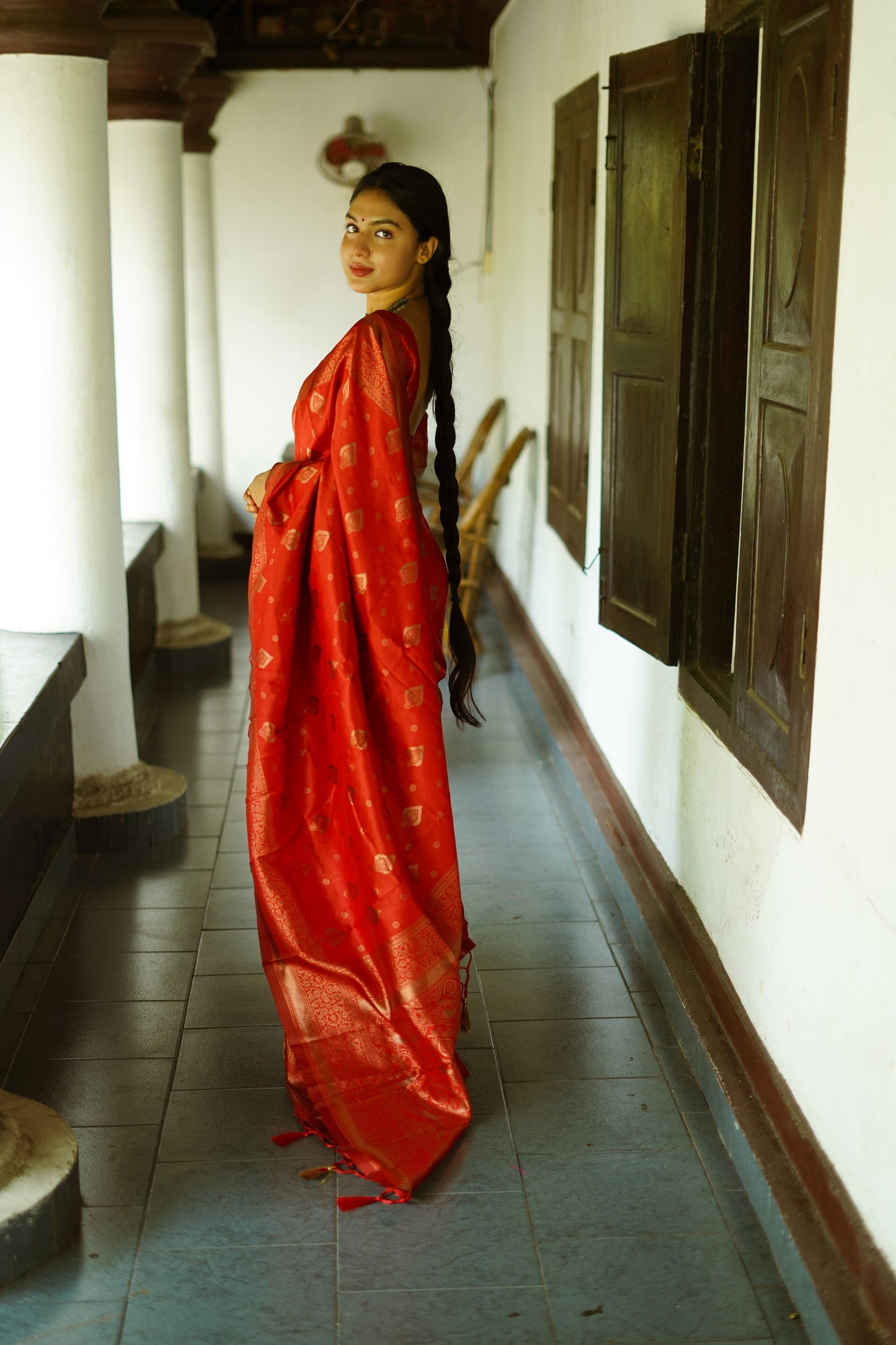 Red Pure Soft Silk Saree With Twirling Blouse Piece