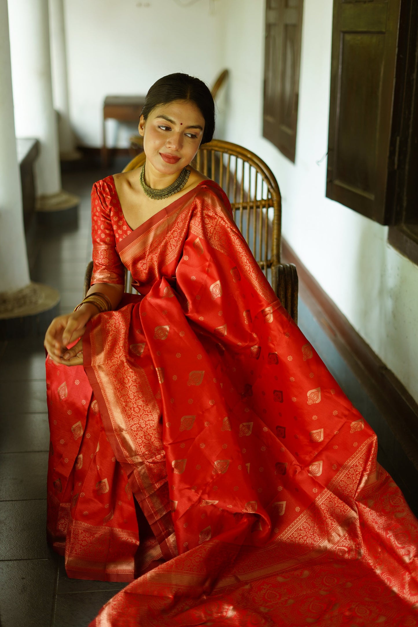 Red Pure Soft Silk Saree With Twirling Blouse Piece