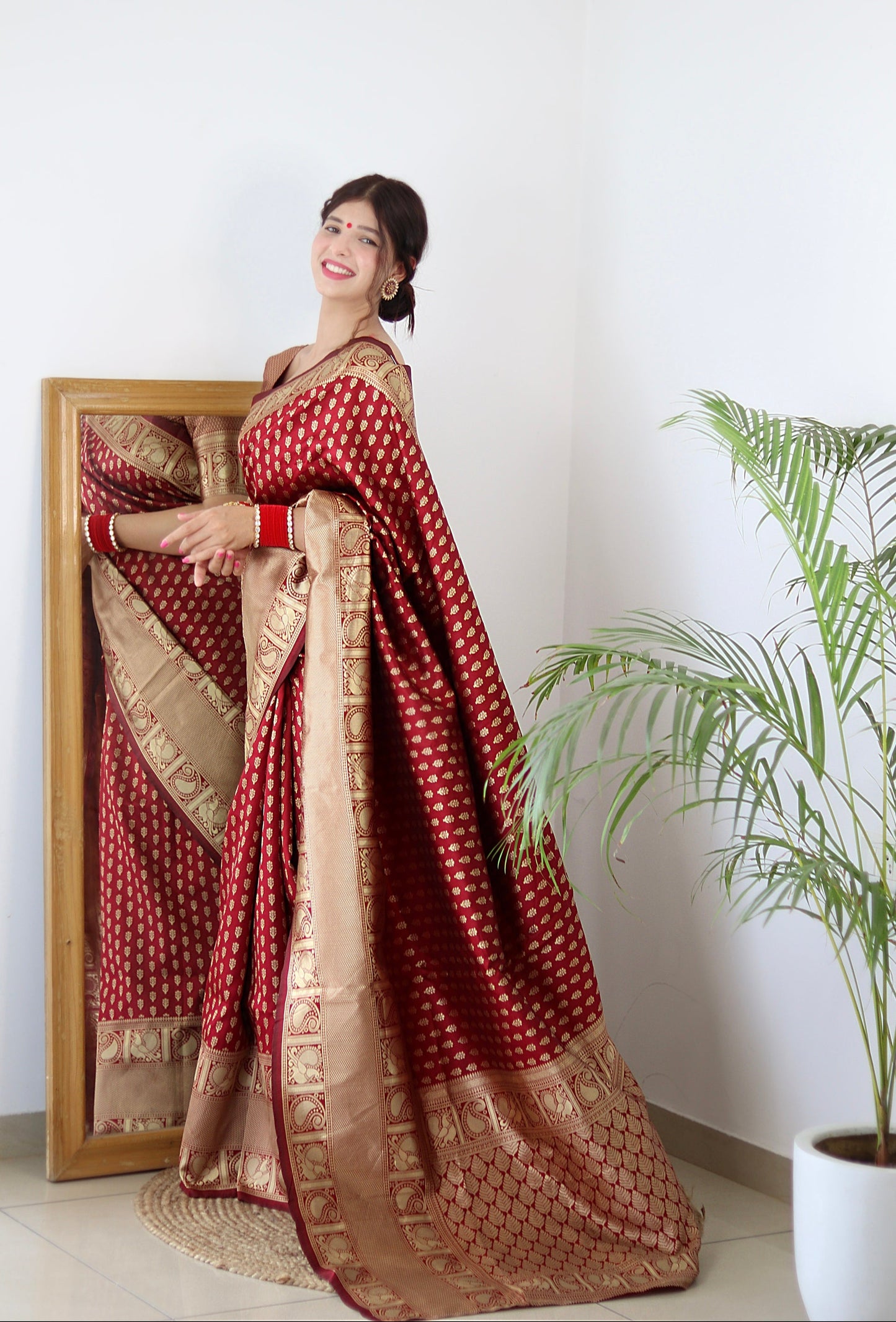 Maroon Pure Soft Silk Saree With Twirling Blouse Piece
