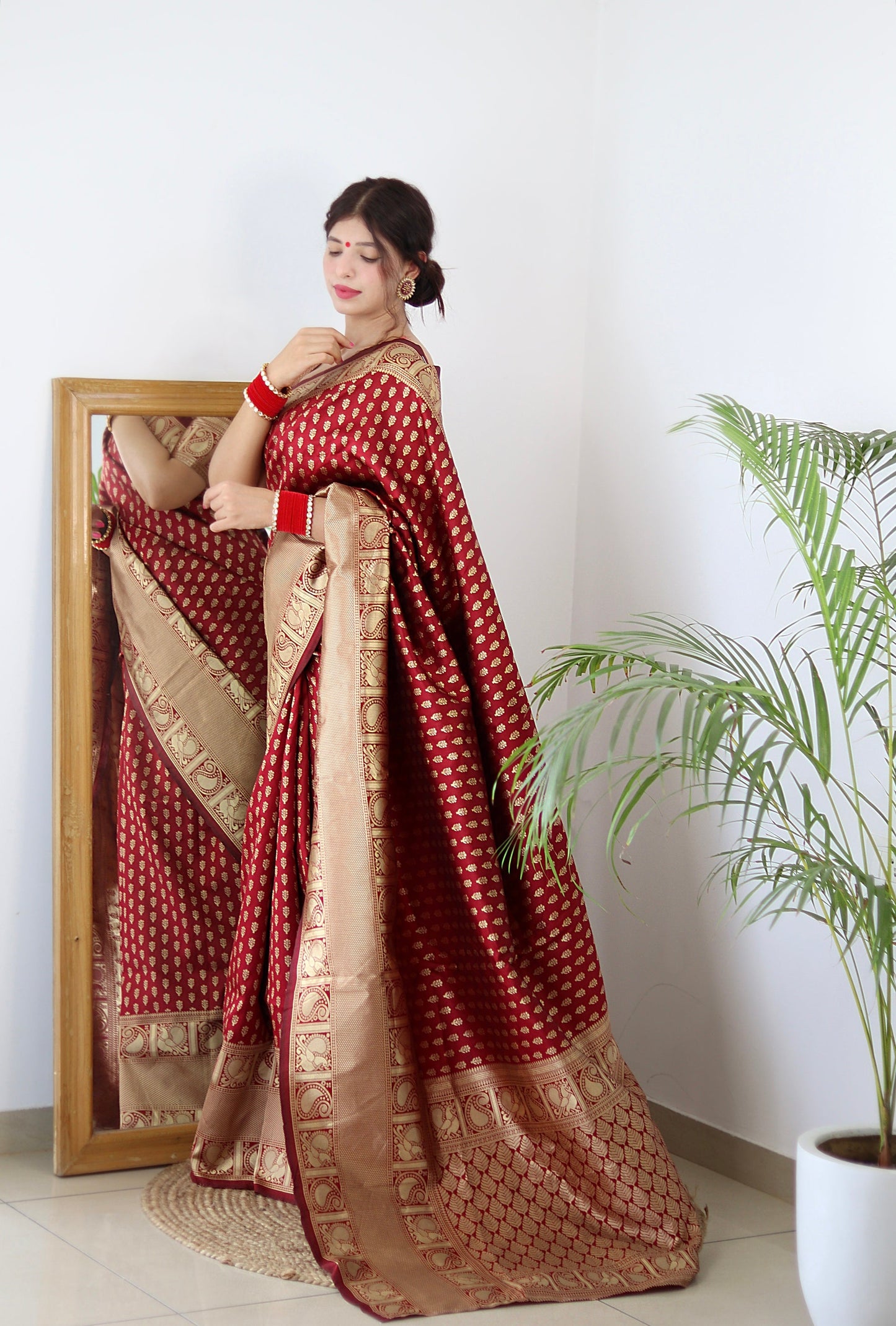 Maroon Pure Soft Silk Saree With Twirling Blouse Piece