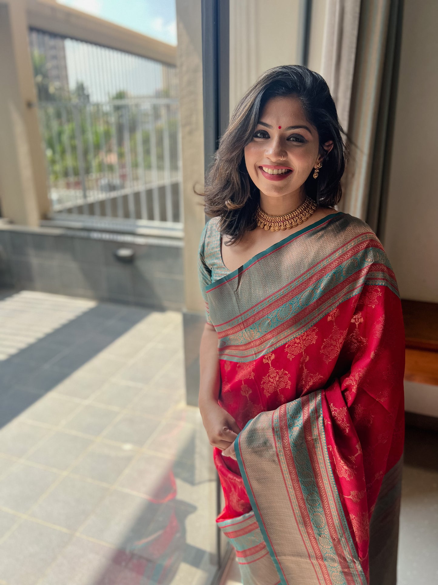 Maroon Soft Silk Saree Weaved With Copper Zari With Imbrication Blouse Piece