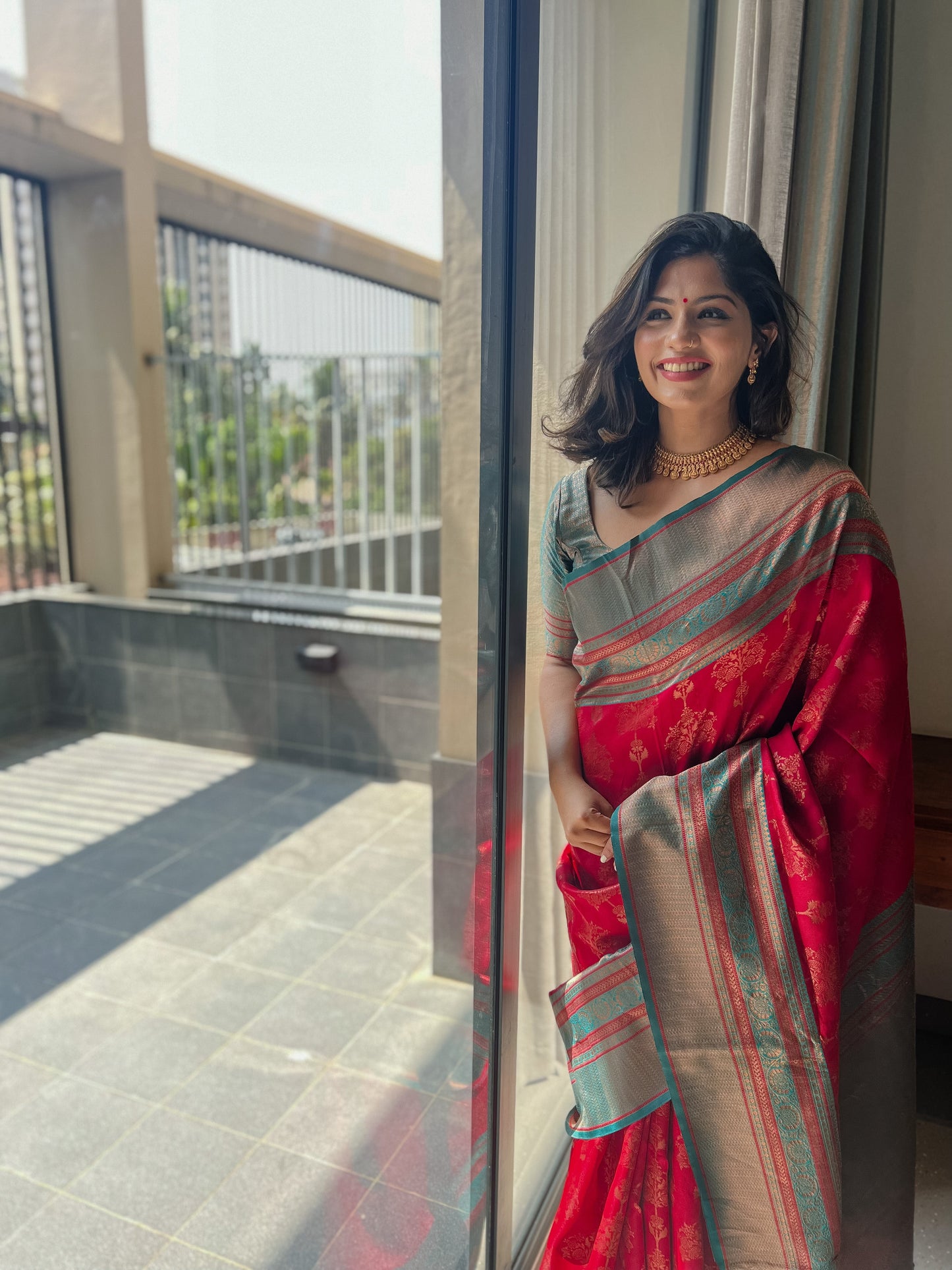 Maroon Soft Silk Saree Weaved With Copper Zari With Imbrication Blouse Piece