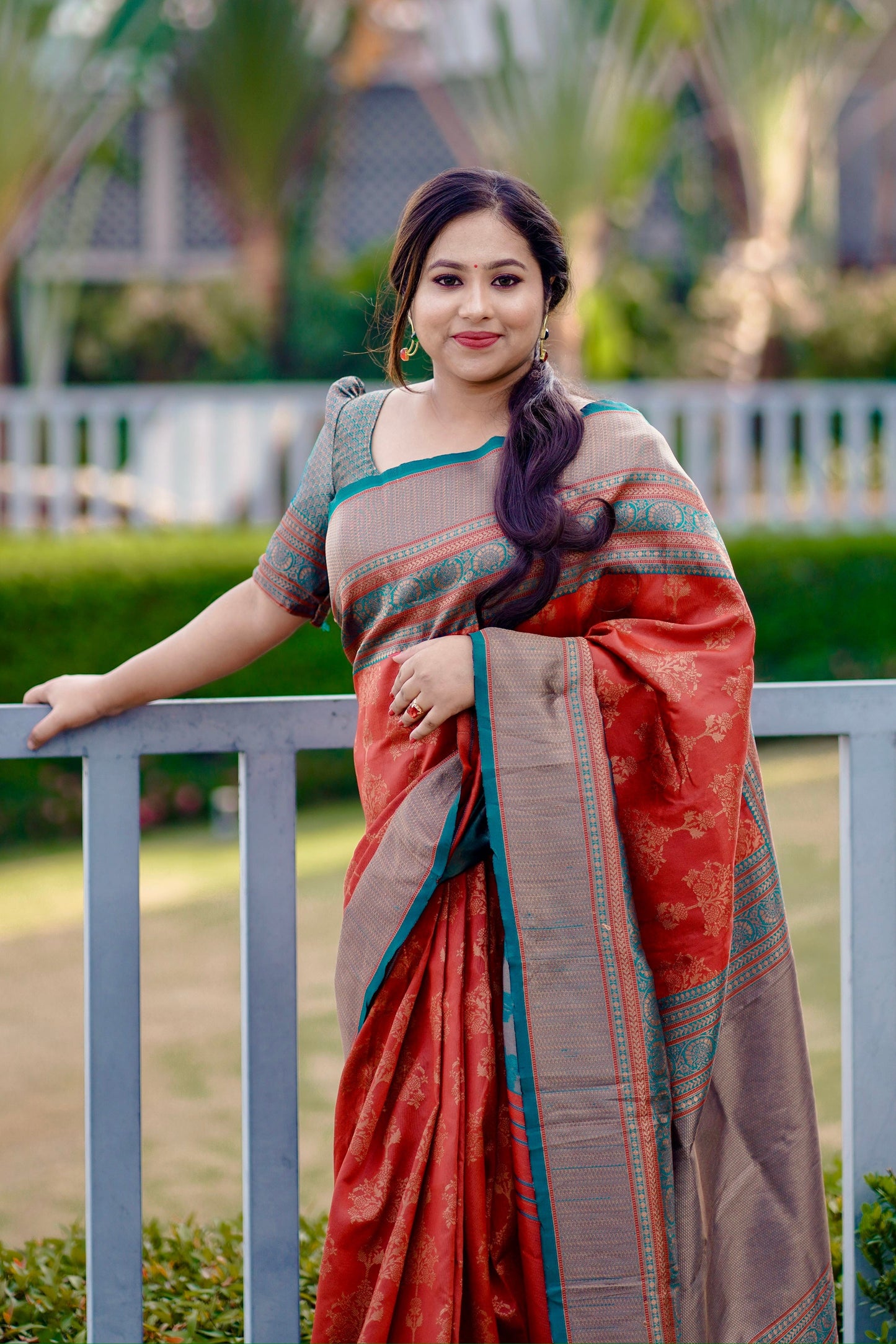 Maroon Soft Silk Saree Weaved With Copper Zari With Imbrication Blouse Piece