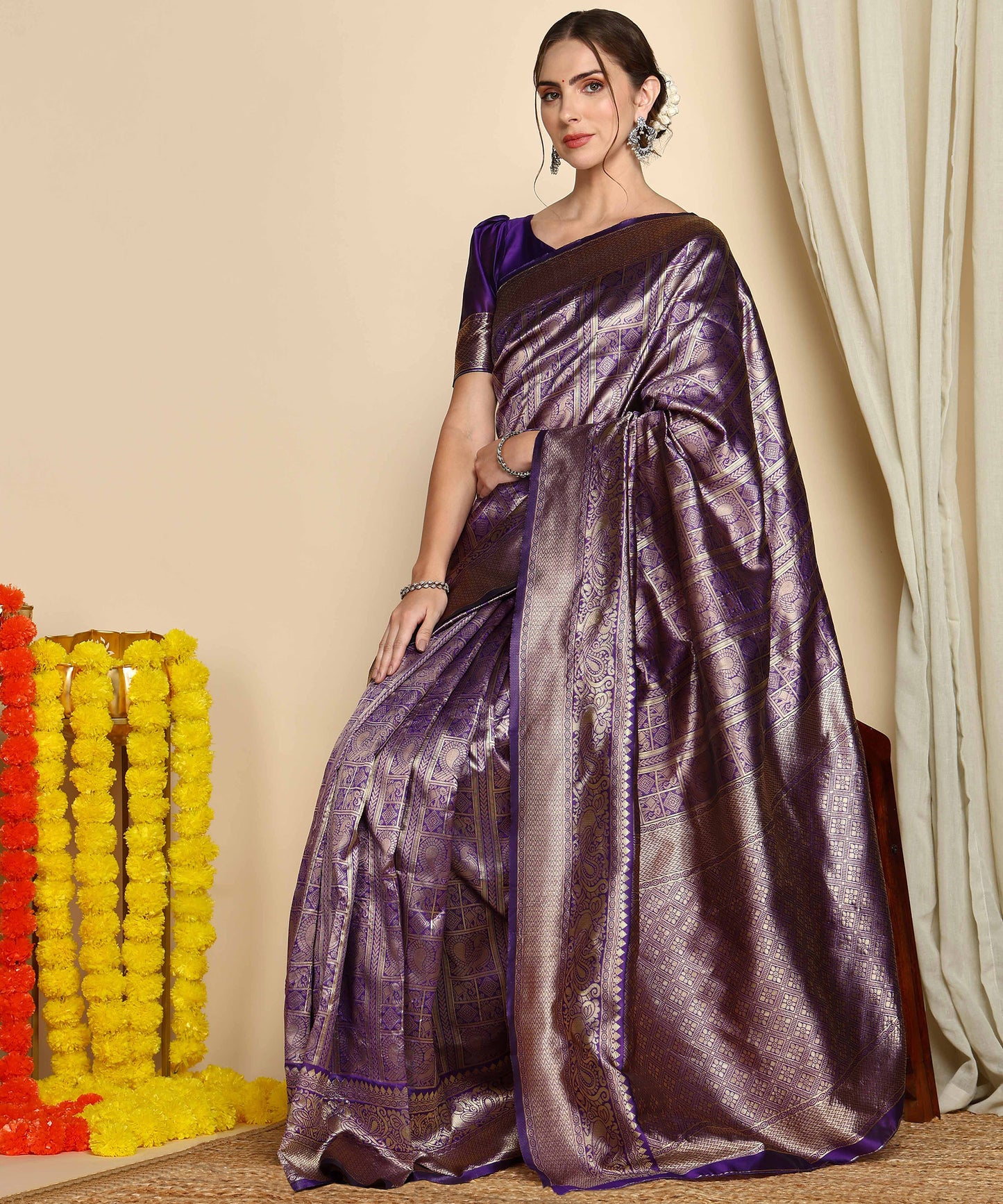 Purple Pure Soft Silk Saree With Engrossing Blouse Piece