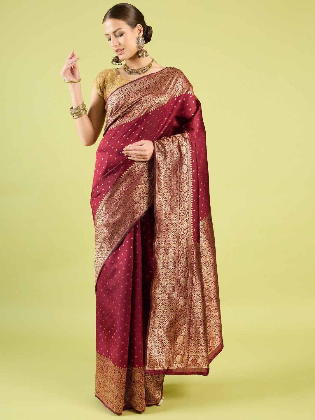 Maroon Pure Soft Silk Saree With Engrossing Blouse Piece