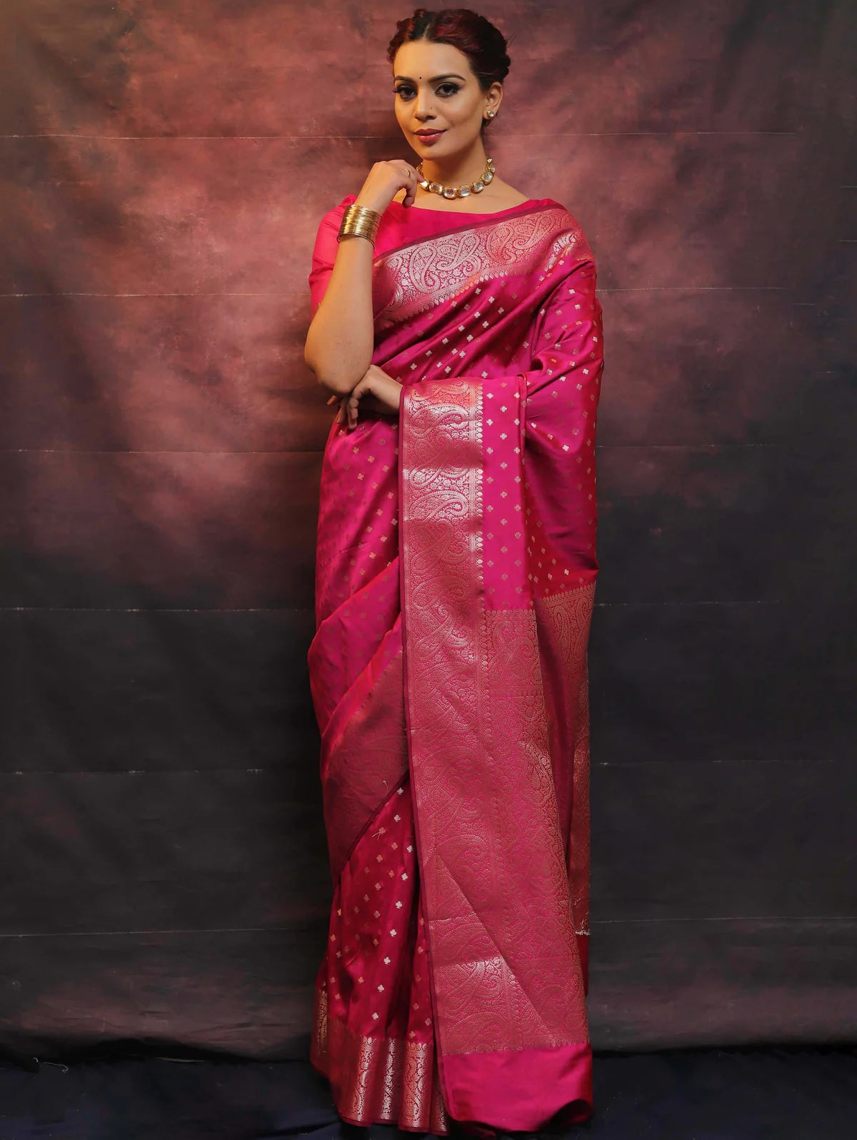 Pink Pure Soft Silk Saree With Engrossing Blouse Piece