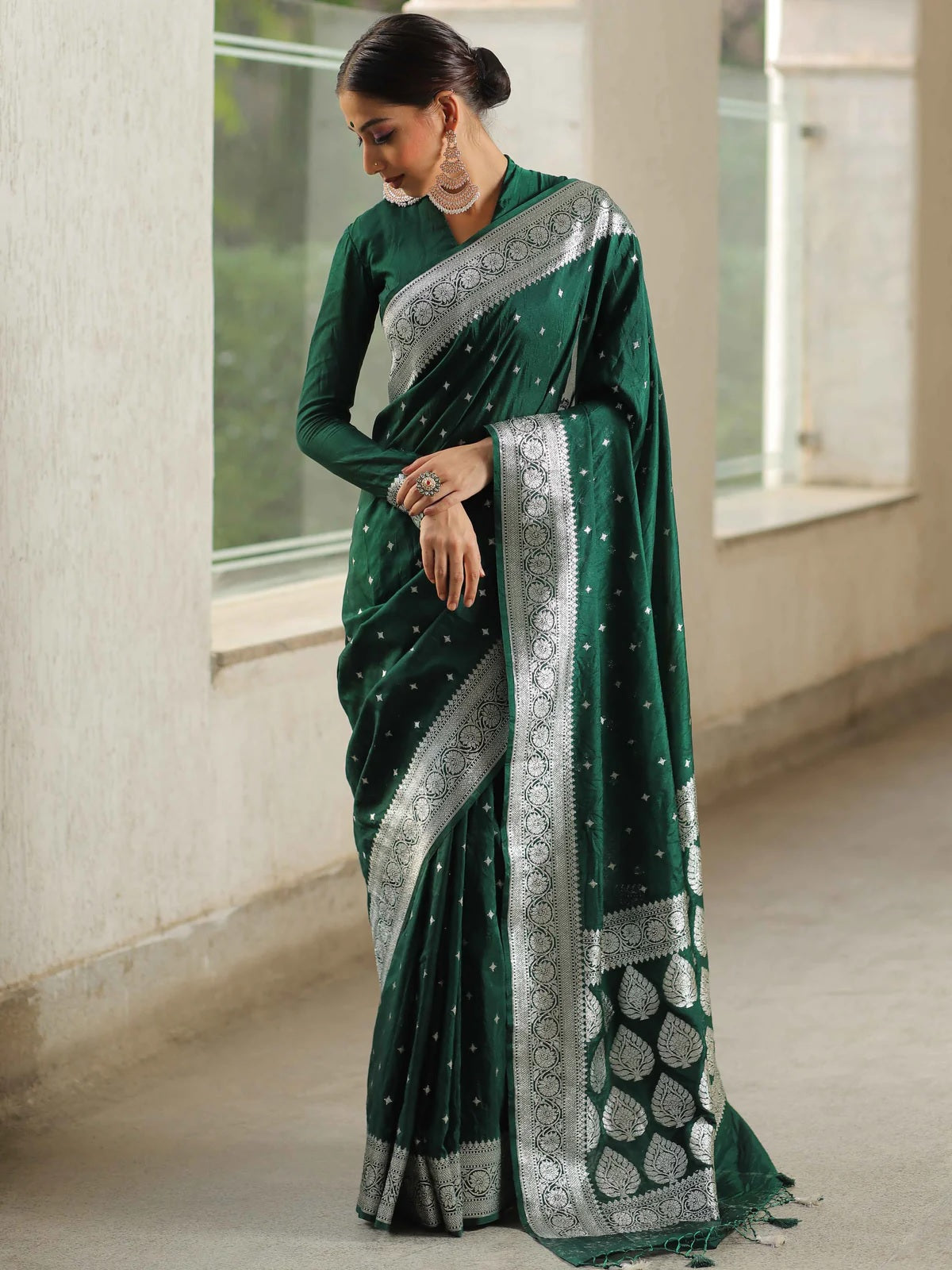 Green Banarasi Pure Soft Semi Silk Saree With Unstiched Attractive Blouse Piece