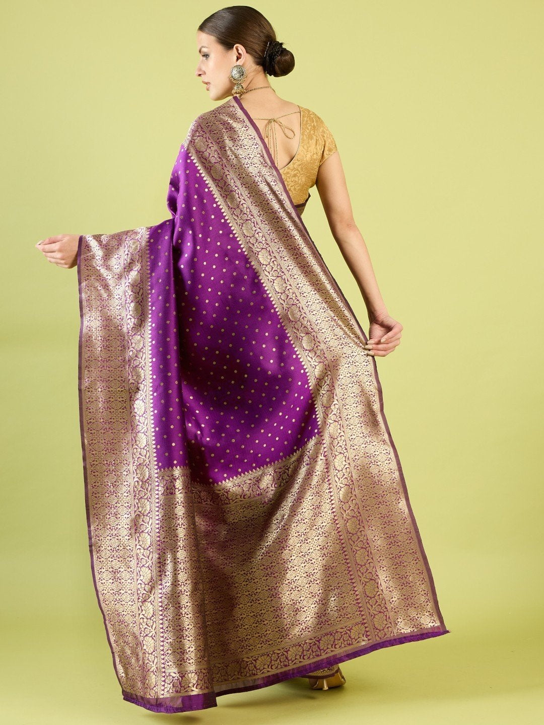 Purple Pure Soft Silk Saree With Engrossing Blouse Piece