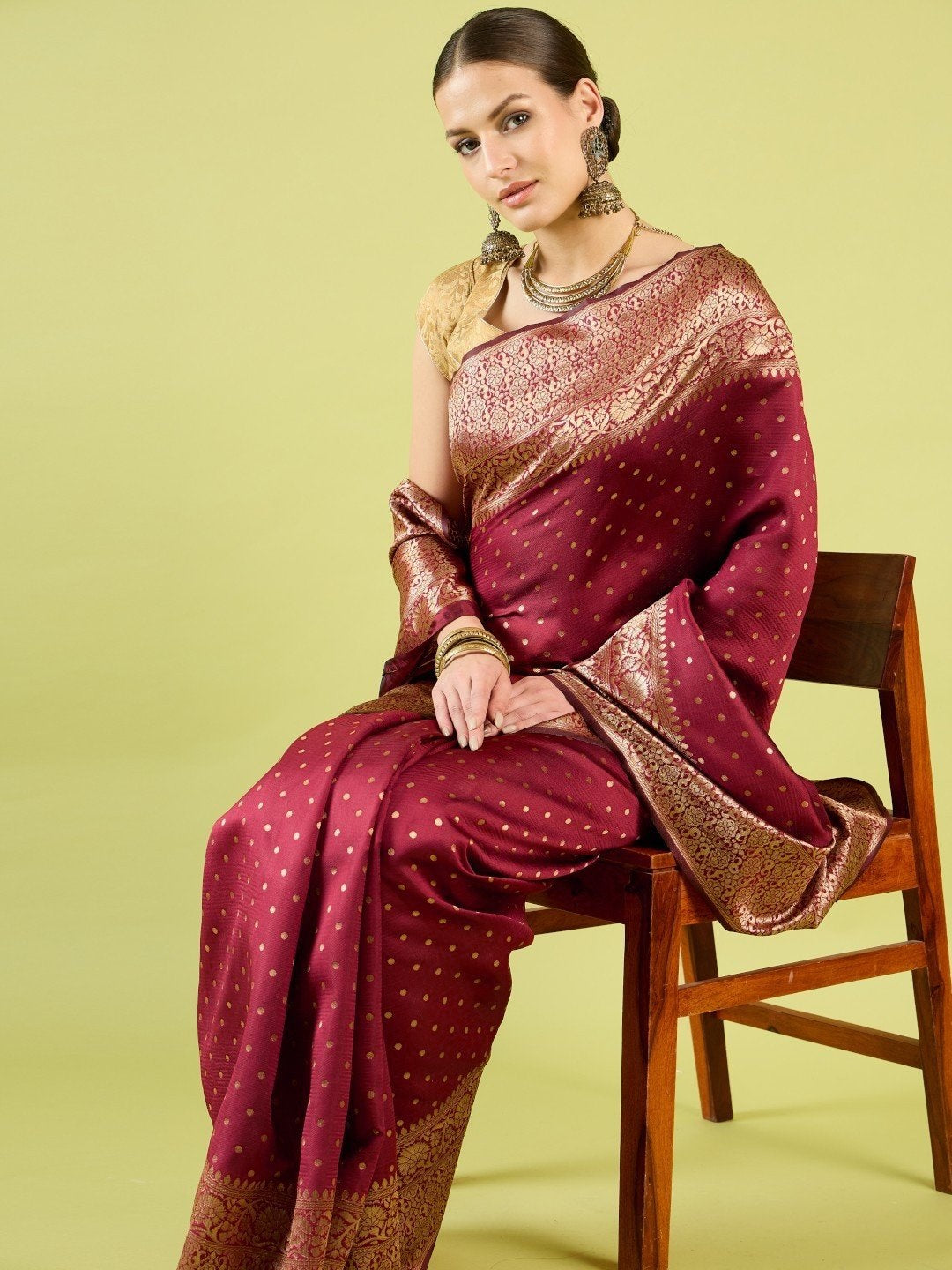 Maroon Pure Soft Silk Saree With Engrossing Blouse Piece