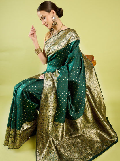 Green Pure Soft Silk Saree With Engrossing Blouse Piece