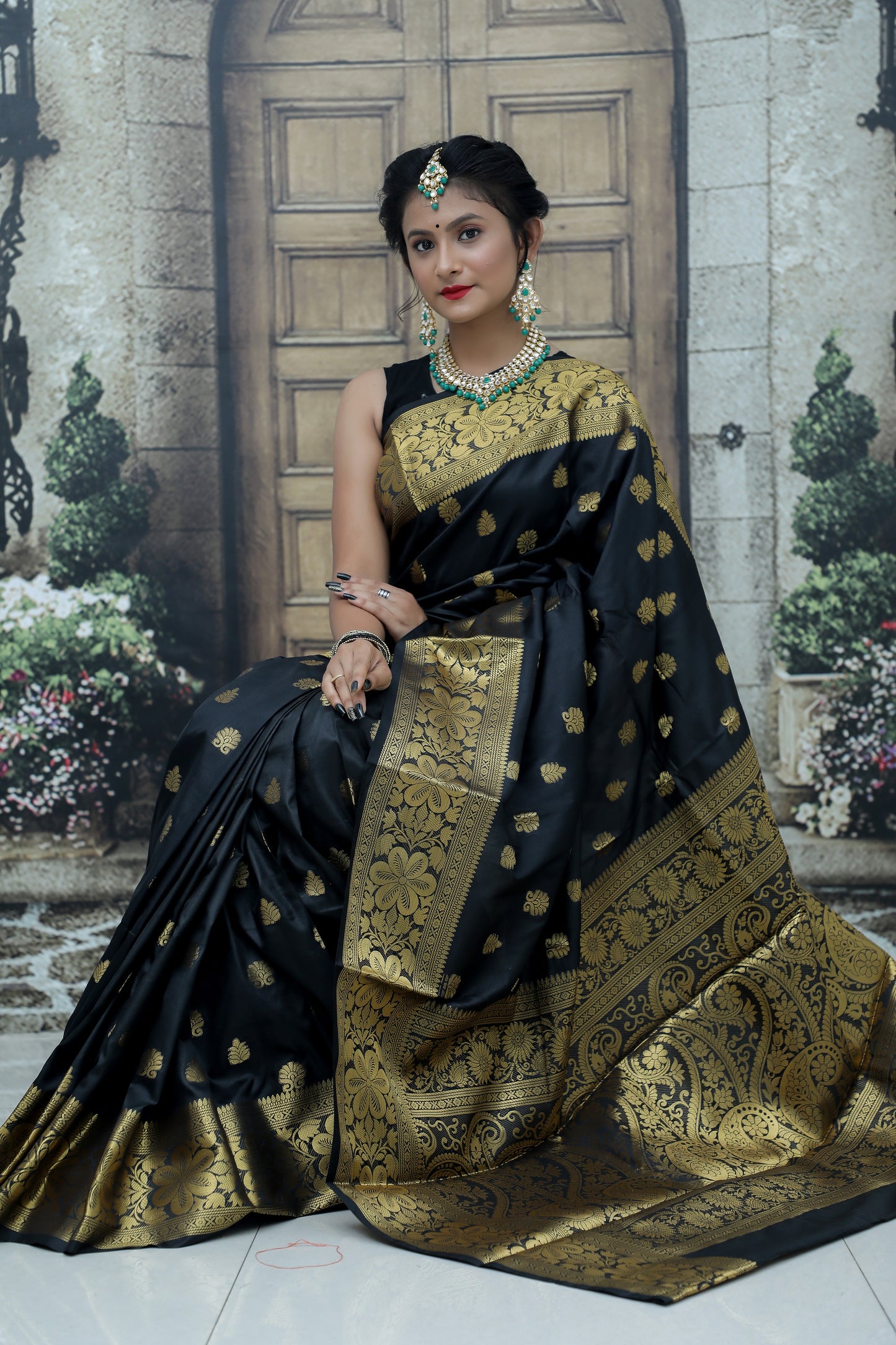 Black  Kanjivaram Pure Soft Semi Silk Saree With Unstiched Attractive Blouse Piece