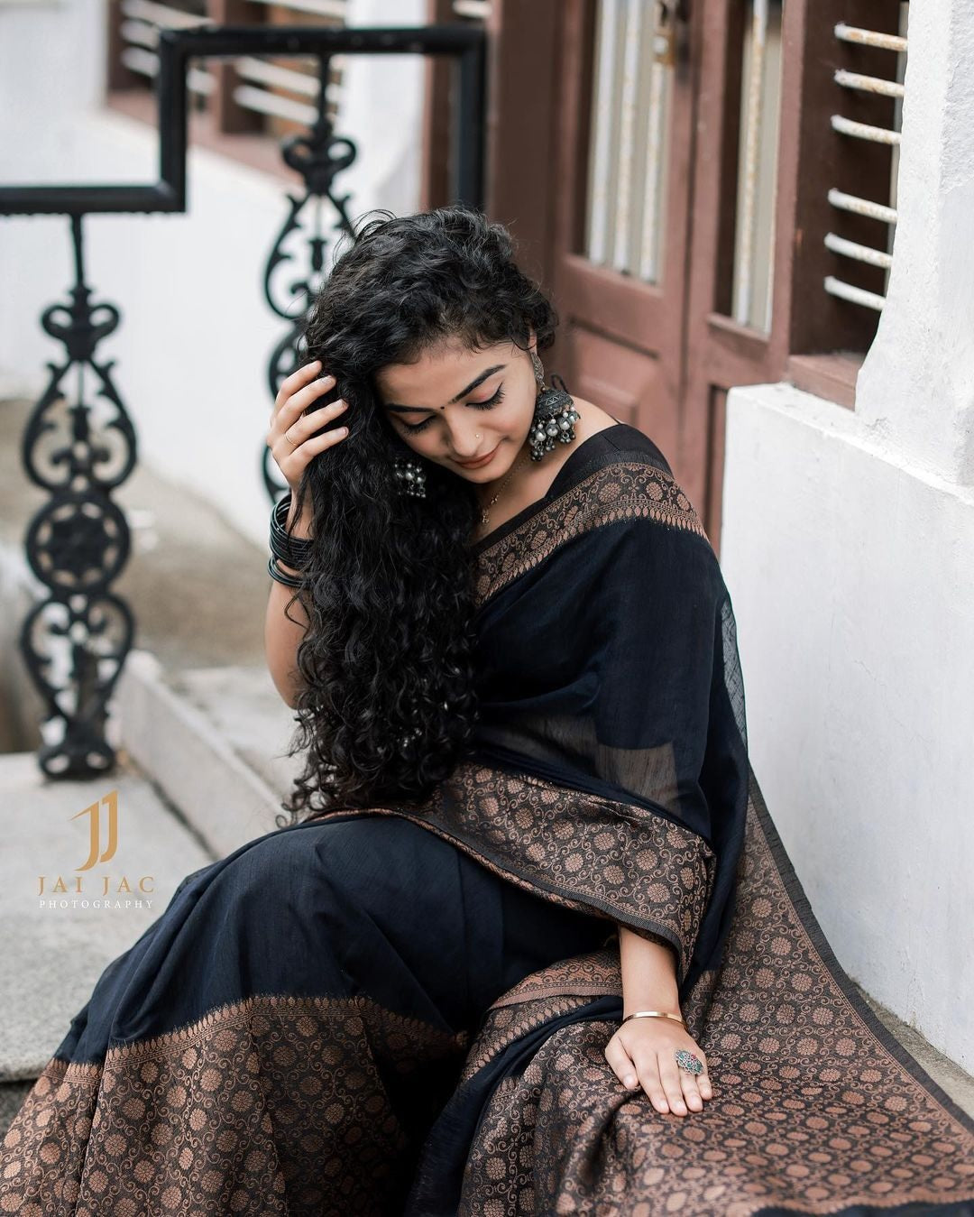 Black Combination Pure Soft Semi Silk Saree With Attractive Blouse Piece