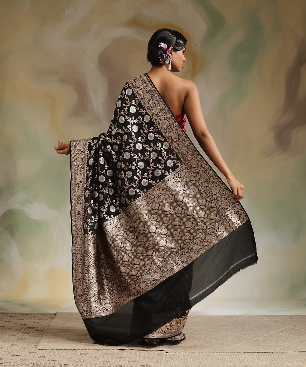 Black  Kanjivaram Pure Soft Semi Silk Saree With Unstiched Attractive Blouse Piece