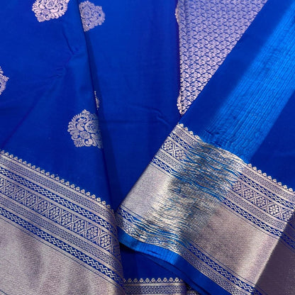 Blue Pure Soft Silk Saree With Engrossing Blouse Piece