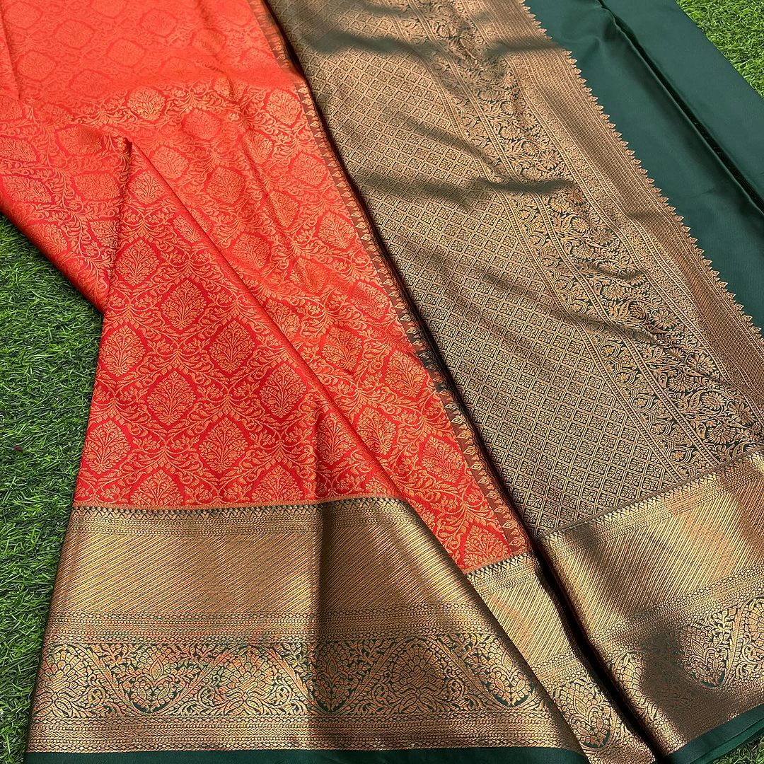 Green Red Pure Soft Silk Saree With Engrossing Blouse Piece