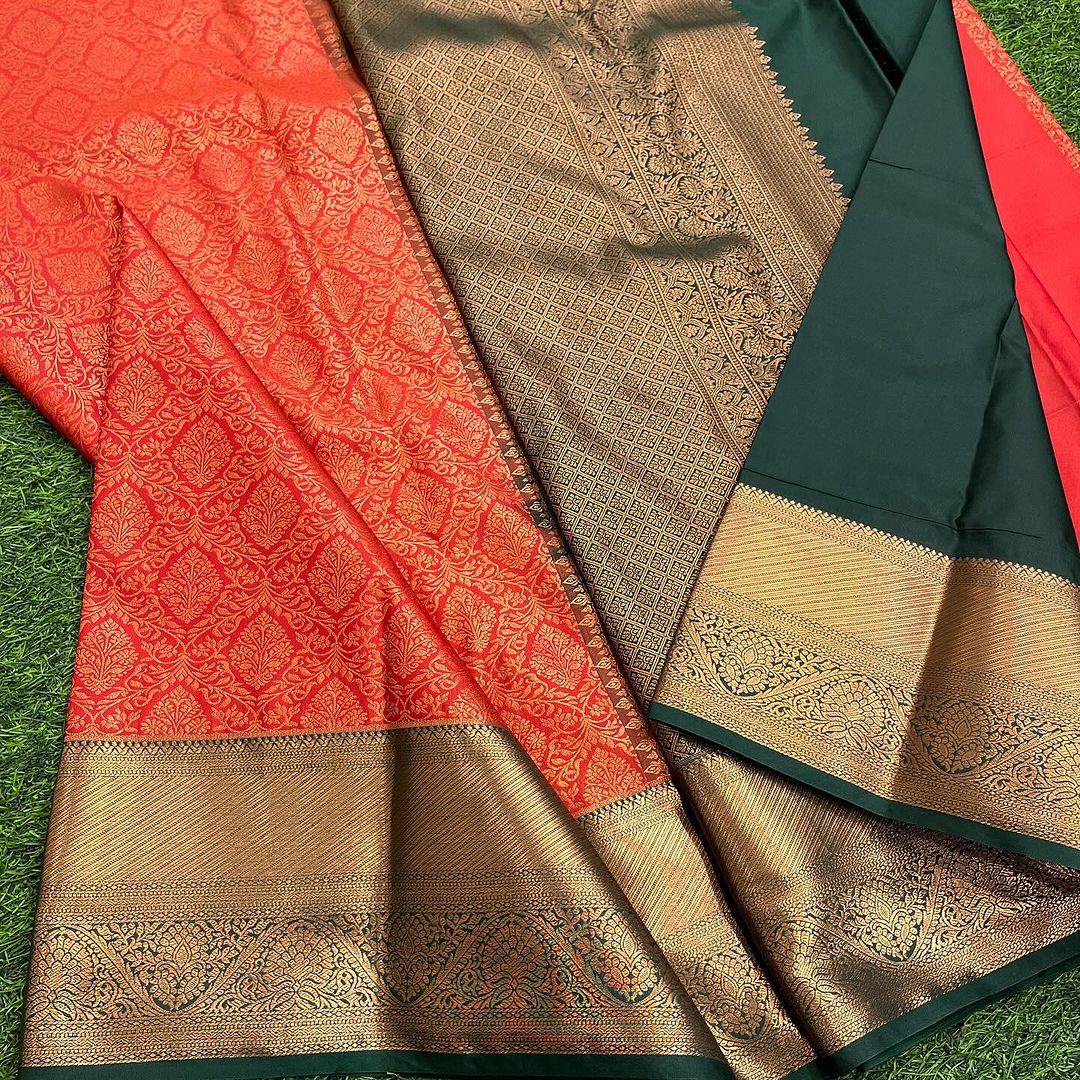 Green Red Pure Soft Silk Saree With Engrossing Blouse Piece