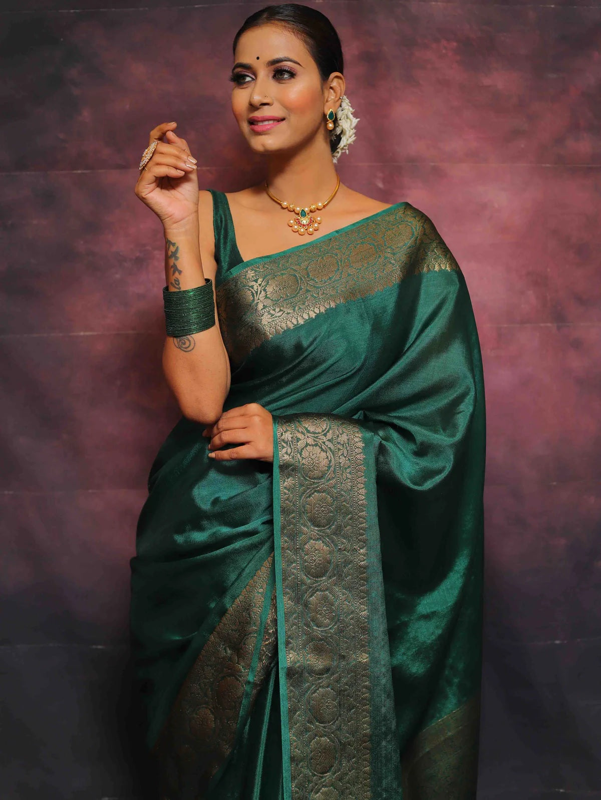 Green Kanjivaram Pure Soft Semi Silk Saree With Unstiched Attractive Blouse Piece