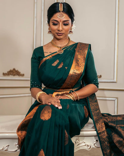 Green Pure Soft Silk Saree With Engrossing Blouse Piece