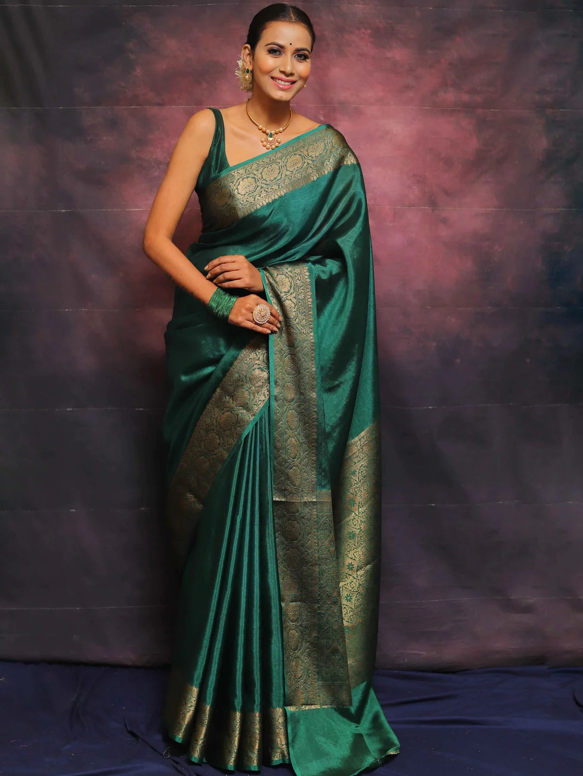 Green Kanjivaram Pure Soft Semi Silk Saree With Unstiched Attractive Blouse Piece