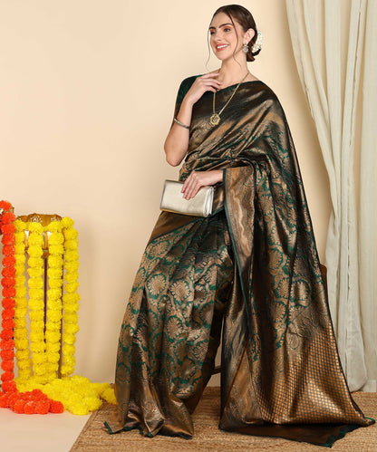 Green Pure Soft Silk Saree With Engrossing Blouse Piece