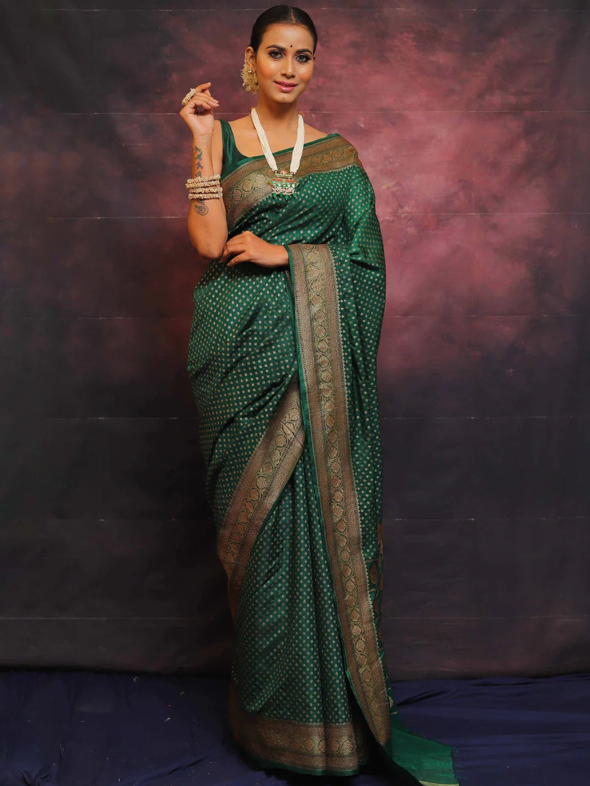 Green Banarasi Pure Soft Semi Silk Saree With Unstiched Attractive Blouse Piece