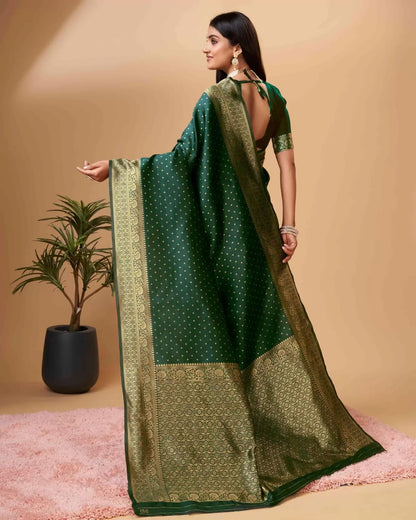 Green Pure Soft Silk Saree With Engrossing Blouse Piece