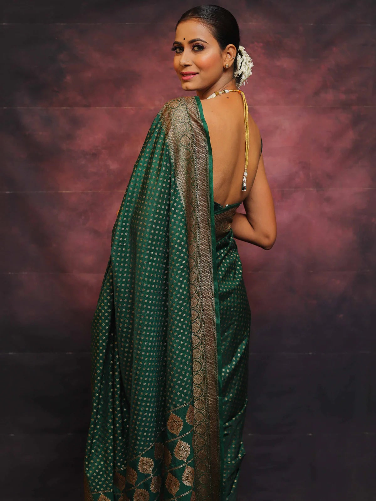 Green Banarasi Pure Soft Semi Silk Saree With Unstiched Attractive Blouse Piece