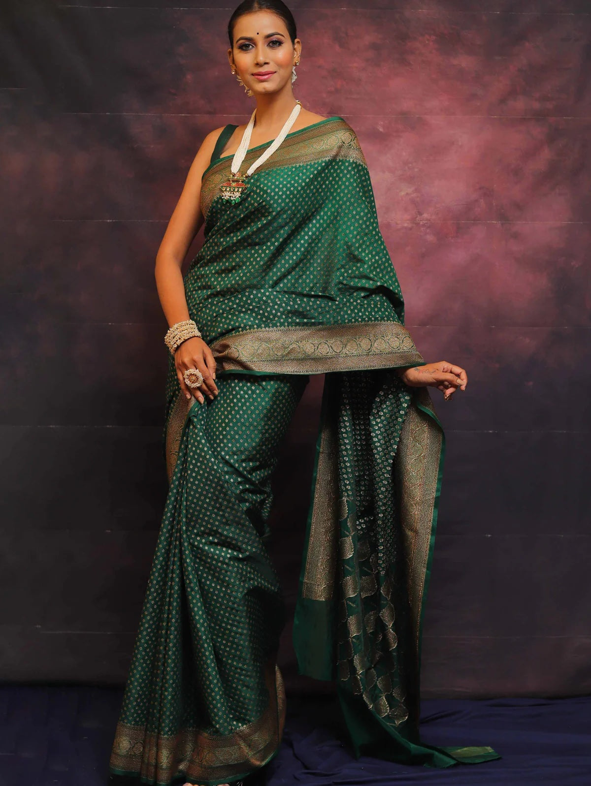 Green Banarasi Pure Soft Semi Silk Saree With Unstiched Attractive Blouse Piece