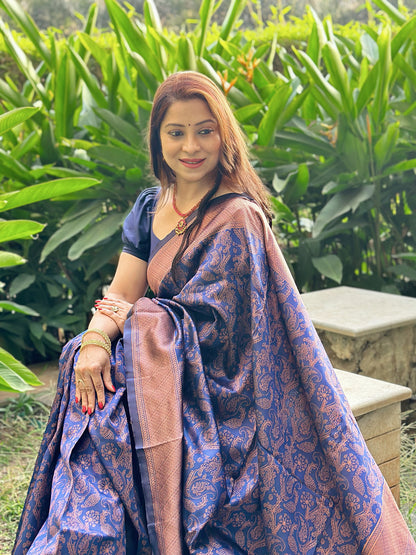 Phenomenal Navy Blue Soft Silk Saree With Imbrication Blouse Piece