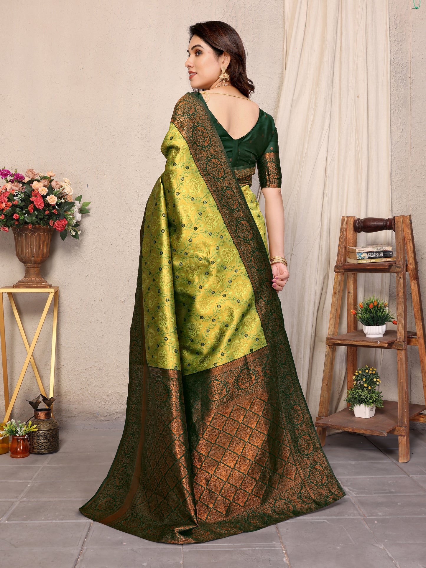 Lemon Green Pure Soft Banarasi Silk Saree With Engrossing Blouse Piece