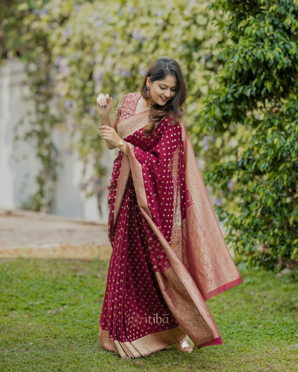 Maroon Pure Soft Silk Saree With Engrossing Blouse Piece