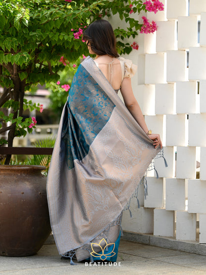 Morpinch Pure Soft Silk Saree With Engrossing Blouse Piece