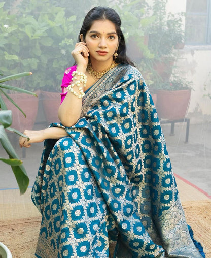 Morpinch Combination Pure Soft Semi Silk Saree With Attractive Blouse Piece