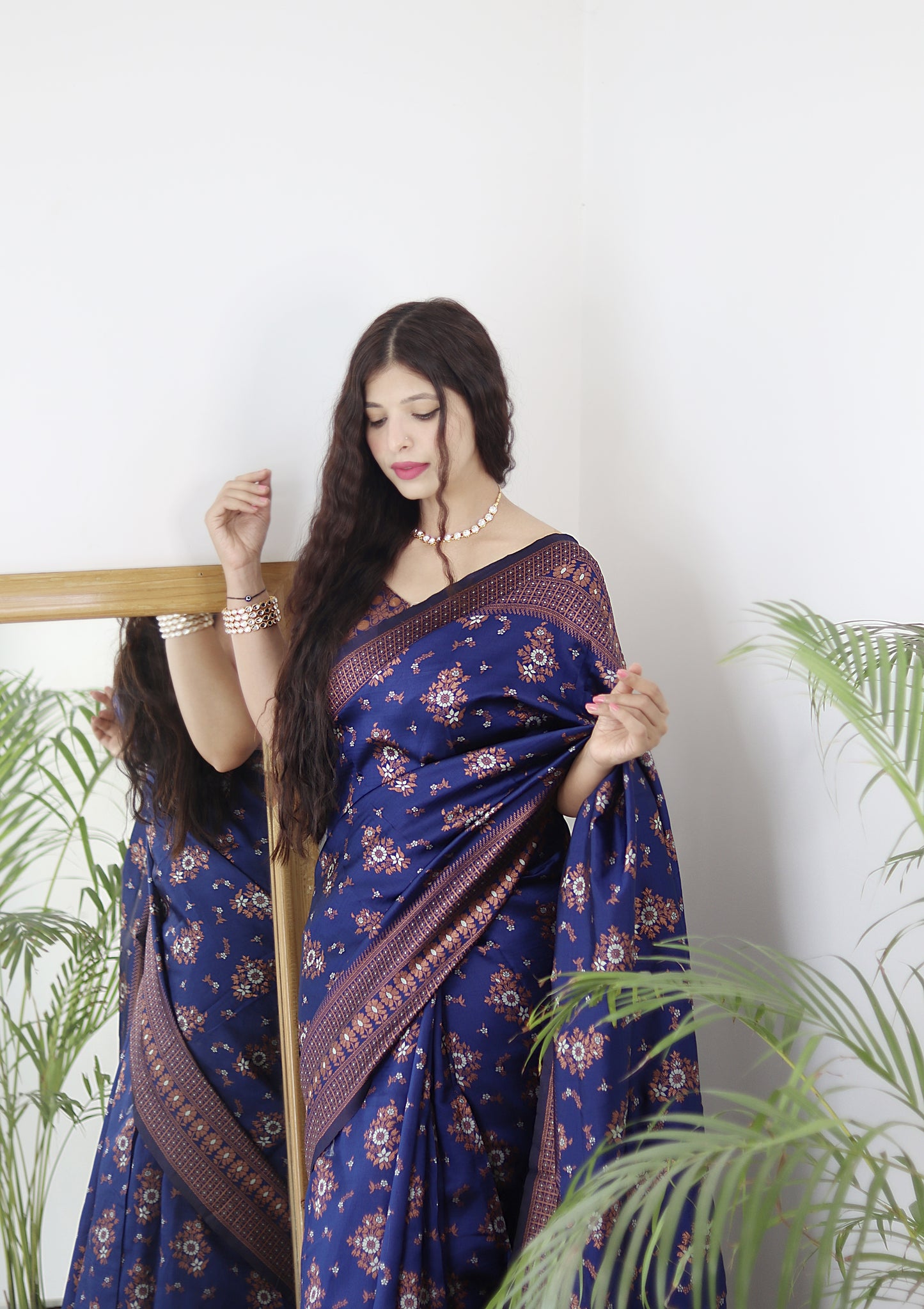 Navy Blue Kanjivaram Pure Soft Semi Silk Saree With Unstiched Attractive Blouse Piece