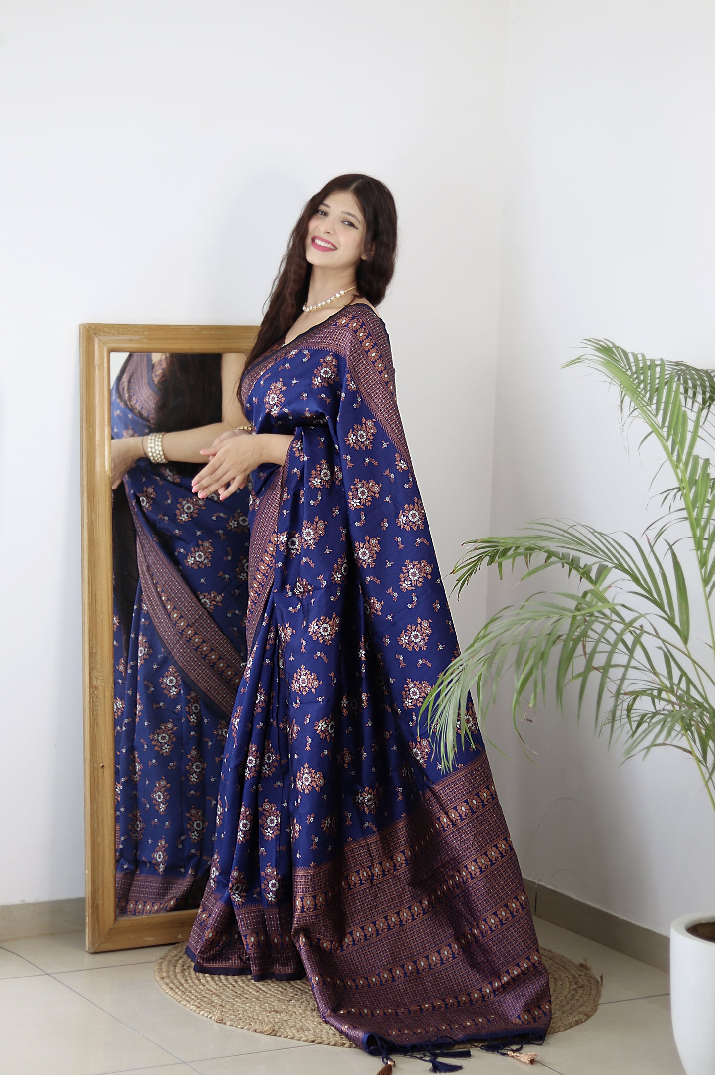 Navy Blue Kanjivaram Pure Soft Semi Silk Saree With Unstiched Attractive Blouse Piece