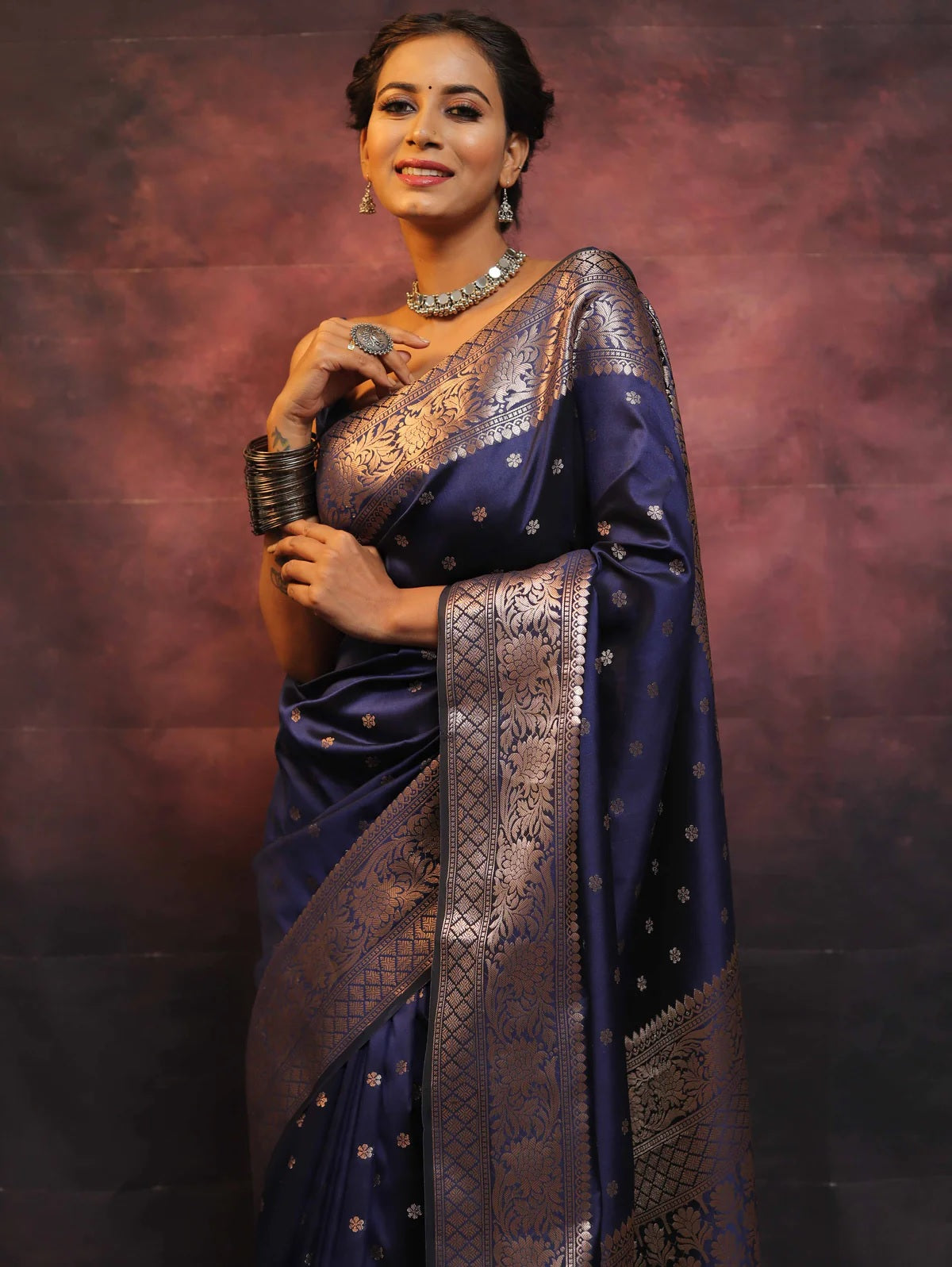 Navy Blue Kanjivaram Pure Soft Semi Silk Saree With Unstiched Attractive Blouse Piece