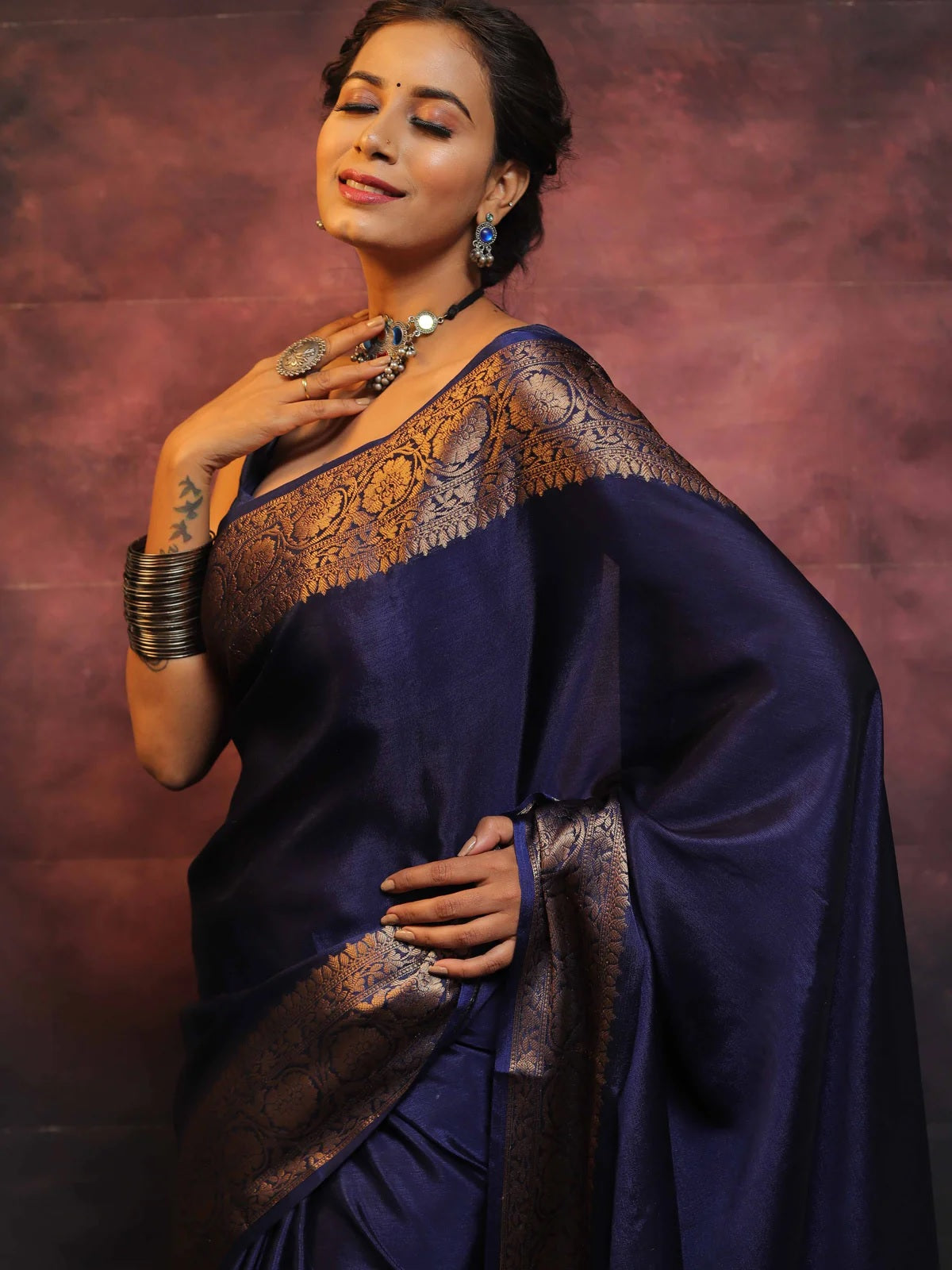 Navy Blue Kanjivaram Pure Soft Semi Silk Saree With Unstiched Attractive Blouse Piece