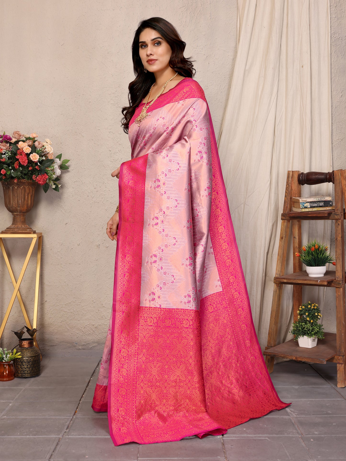 Pink Pure Soft Banarasi Silk Saree With Engrossing Blouse Piece