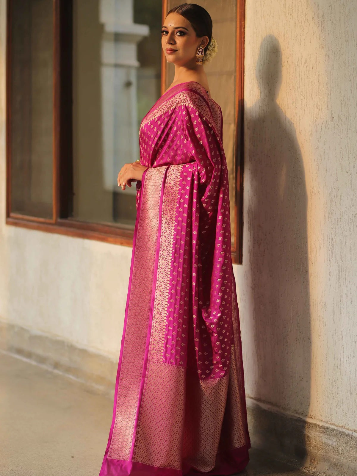 Pink Pure Soft Silk Saree With Engrossing Blouse Piece