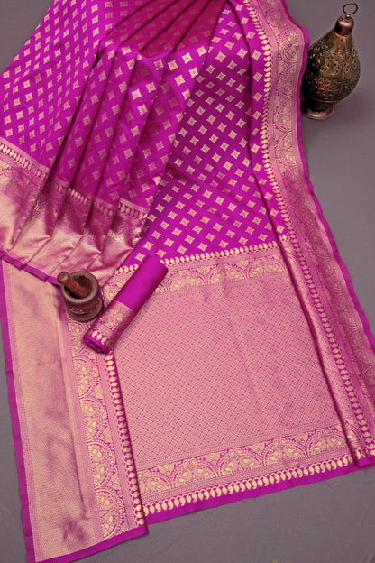 Pink Pure Soft Silk Saree With Engrossing Blouse Piece