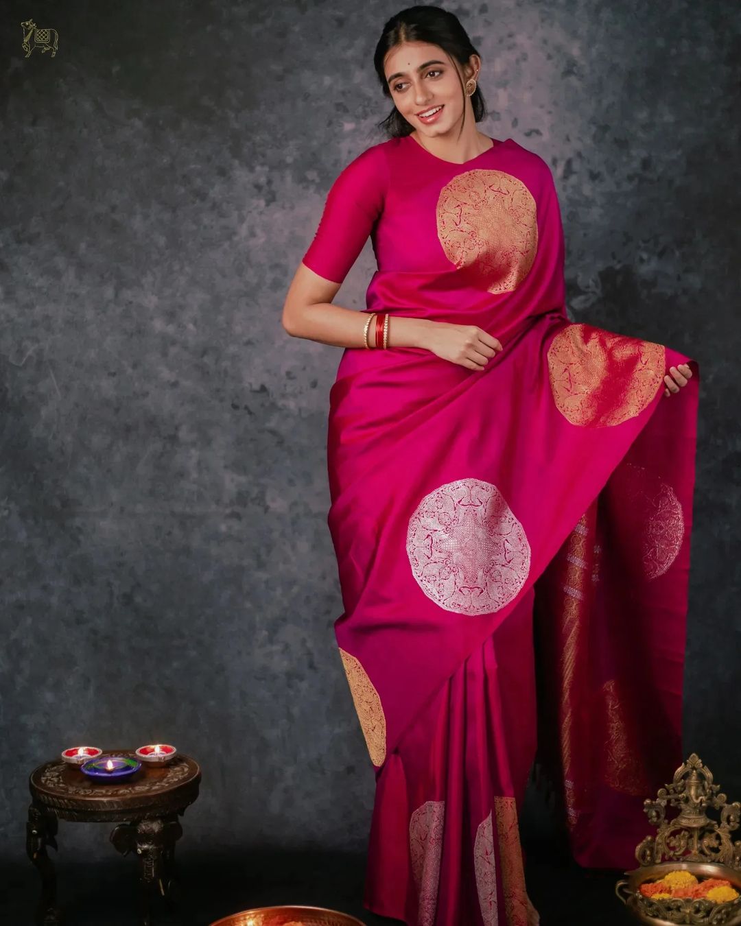 Pink Pure Soft Silk Saree With Engrossing Blouse Piece