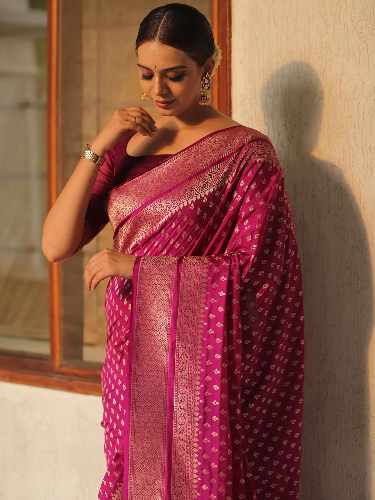 Pink Pure Soft Silk Saree With Engrossing Blouse Piece